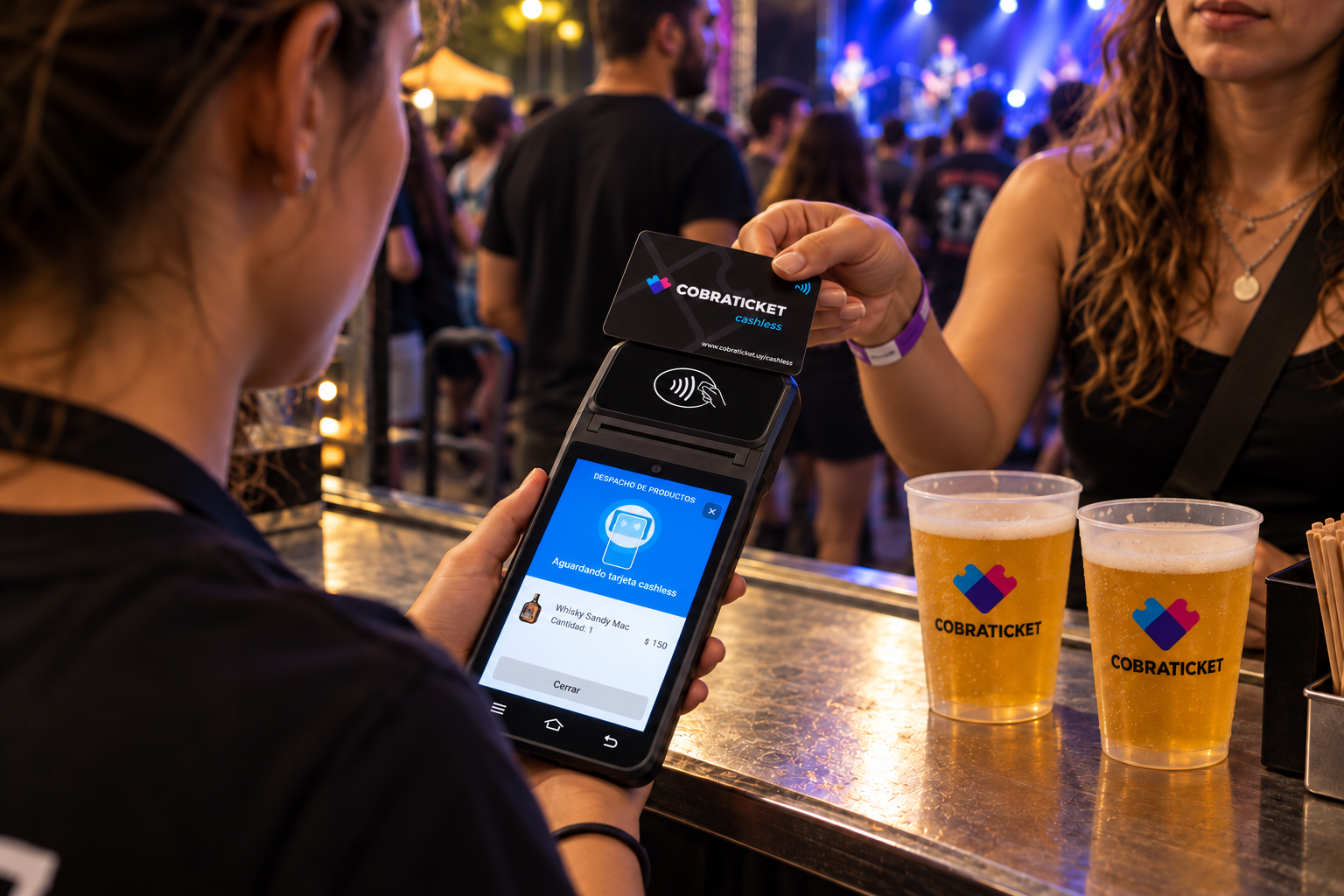 Despacho de un producto con tarjeta cashless en la barra